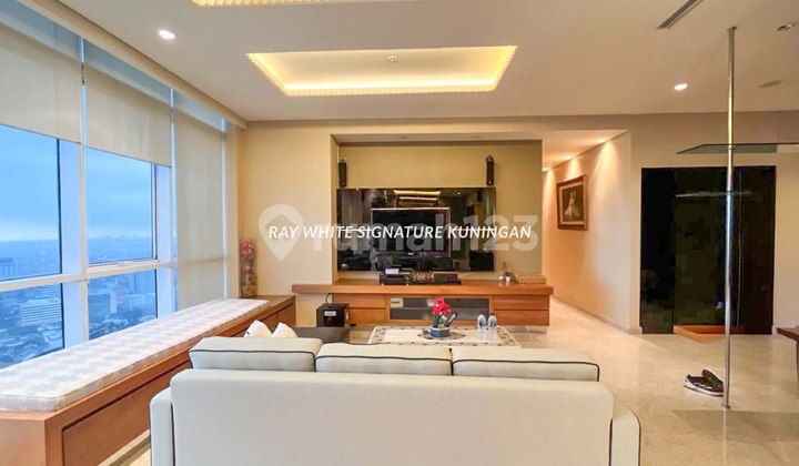 Oakwood Premier Cozmo Mega Kuningan Apartment Unit 4202 2