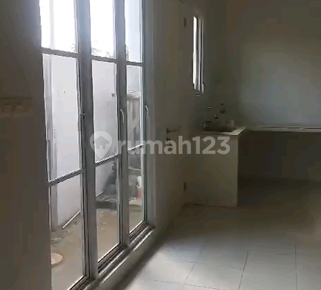 Disewakan Rumah Samping Mall Paradise Serpong City Disewakan Rumah Samping Mall Paradise Serpong City