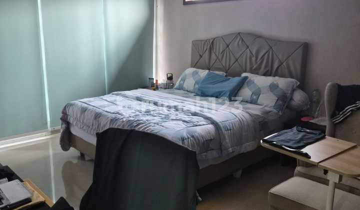 Dijual Rumah Citra 3, Boulevard , Hoekukuran : Lt 13 X 20 M2 Lb -+ 432 M2listrik 11.000Token 11.000Kamar Tidur 4+1Kamar Mandi 3+1Dapur Basah 1Dapur Kotor 1 Mezanin5.5 M Negoshmhubungiyau Ping, Gadingpro Citra 60812xxxxxxxx 2