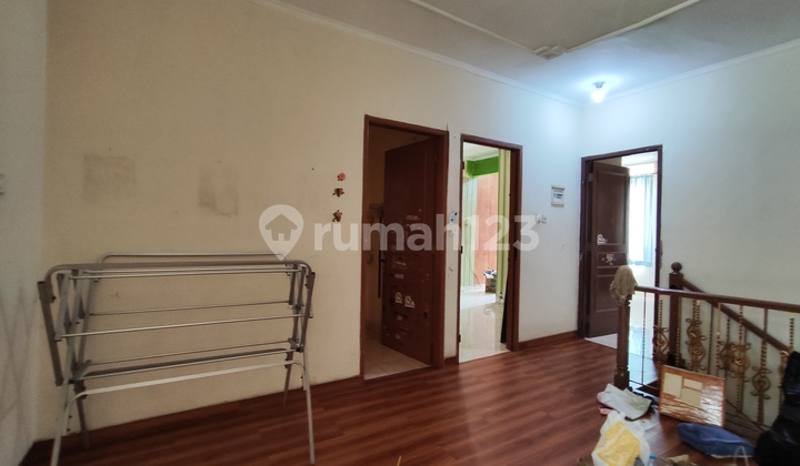 For Sale House in Permata Buana 8x20, West Jakarta 2