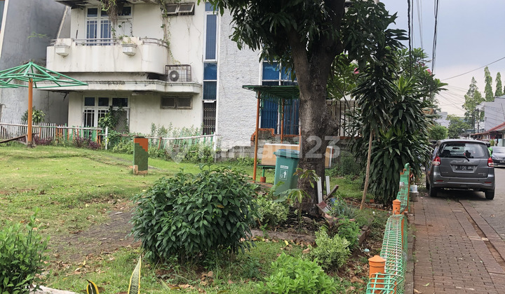 Dijual Hitunh Tanah, Rumah Tua di Citra Garden 2