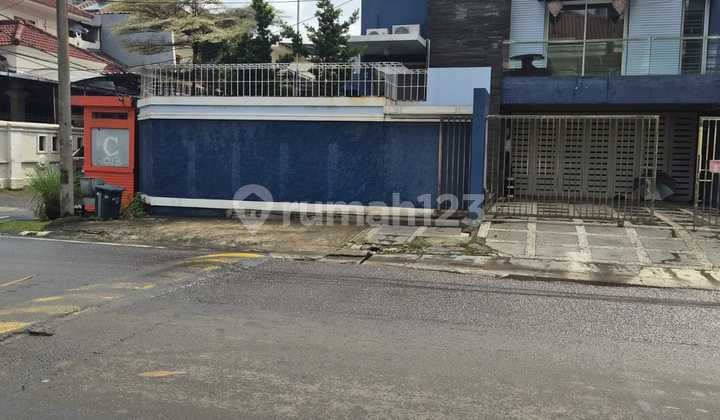 Dijual Rumah Citra 3, Boulevard , Hoekukuran : Lt 13 X 20 M2 Lb -+ 432 M2listrik 11.000Token 11.000Kamar Tidur 4+1Kamar Mandi 3+1Dapur Basah 1Dapur Kotor 1 Mezanin5.5 M Negoshmhubungiyau Ping, Gadingpro Citra 60812xxxxxxxx