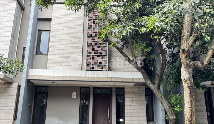 House for Sale in Regentown Gold, BSD, Tangerang