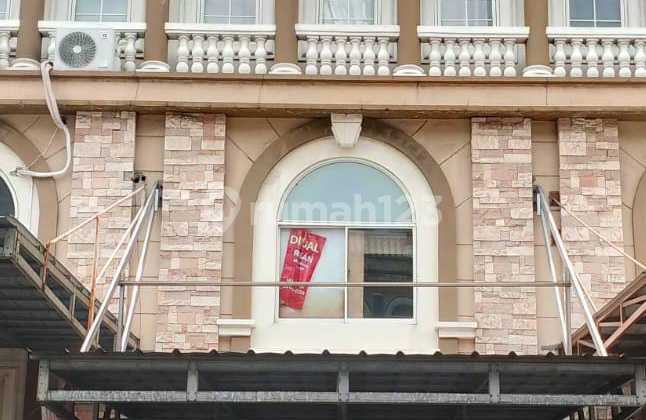 For Sale Shop House in Green Lake City, West Jakarta 4.5x15