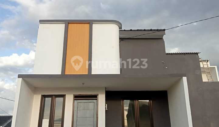 Jual Rumah Minimalis Modren Dekat Tol Sumarecon 2