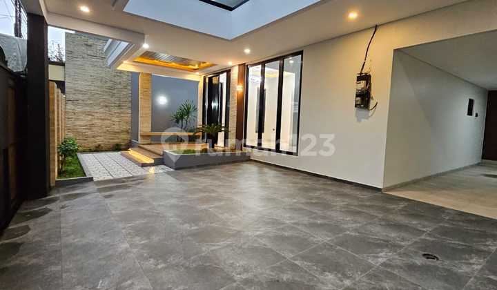 Dijual Rumah Mewah Baru Di Radio Dalam Dijual Rumah Mewah Baru Di Radio Dalam