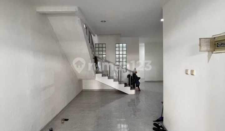 Dijual Rumah Di Taman Palem Jakbar 2