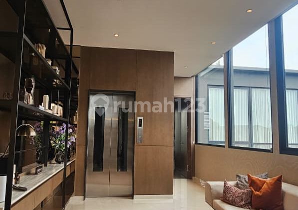 LUXURY HOUSE IN NAVAPARK BSD NEW UNIT 3.5 FLOORS READY TO OCCUPY 2