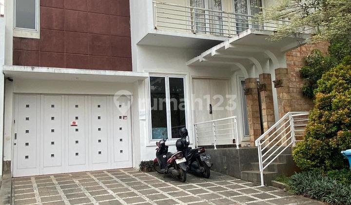 Rumah Cantik Rapih di Bsd Ada 5 Kamar Siap Huni Lokasi Bagus