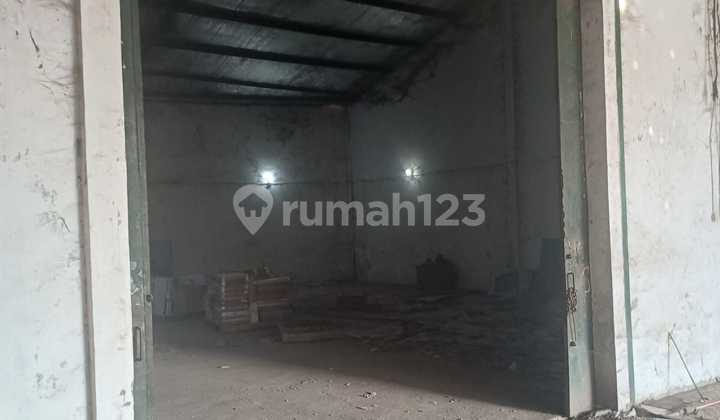 Gudang Yang Sangat Strategis Di Tengah Kota Semarang Akses Trailer 1