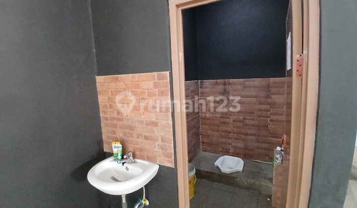 New Warehouse Very Cheap Flood-Free Strategic 2