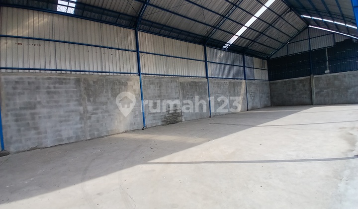 Very Cheap Flood-Free Safe Warehouse 2