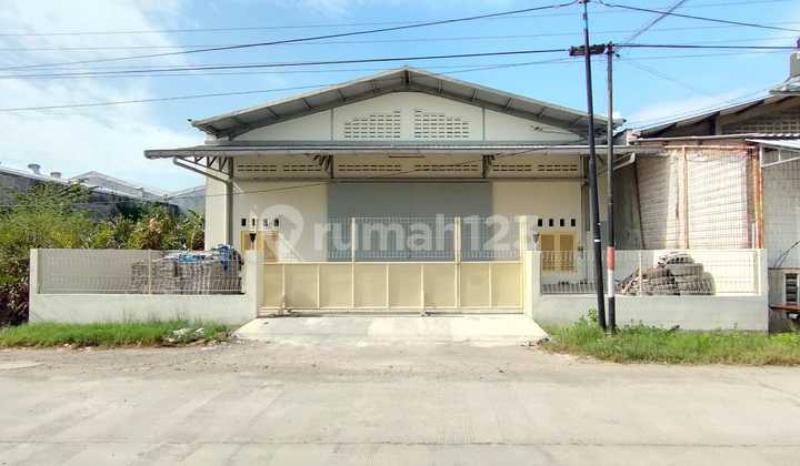 Very Cheap Warehouse in Very Good Condition, Owner Needs Money 1