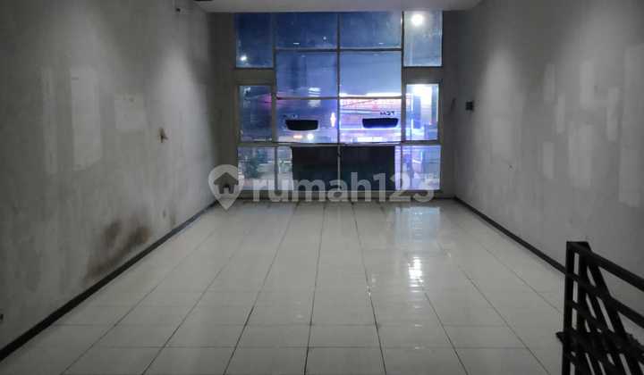 Affordable Strategic Shop House on a Very Busy Main Road Near Industrial Area