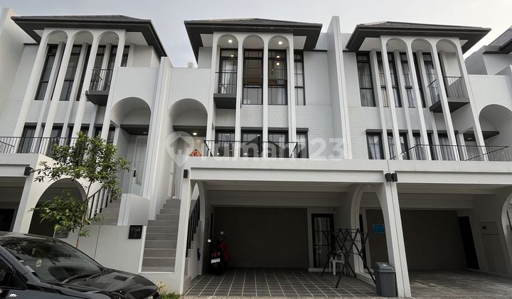 Termurah Rumah Cluster Aether Greenwich Bsd City Renovasi Semi Furnished