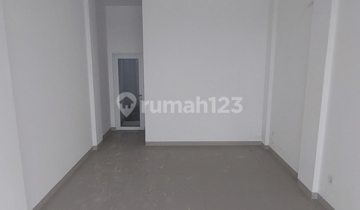 Newly Built Ready-to-Use Shop House in Aerobliss Citra 8, Strategic Location 2