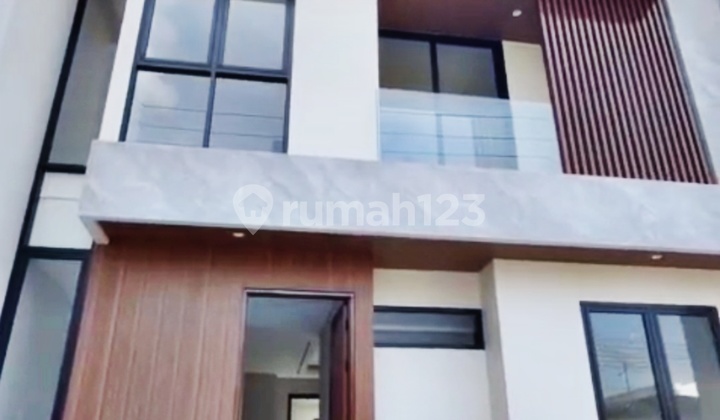 4.7 M Nego, Manyar Kertoajo, Gress, 4 Kt, Ada Area Rooftop, Pusat Kota, Ciamik! 2