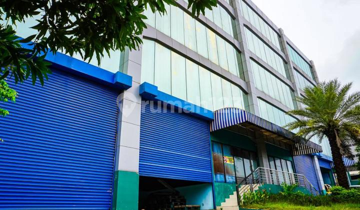 Active Factory for Sale at a Strategic Location on Jl. Peternakan Raya, West Jakarta Active Factory for Sale at a Strategic Location on Jl. Peternakan Raya, West Jakarta