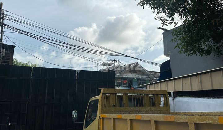 Warehouse for Sale, Spacious and Strategically Located in Sawah Lio Raya, West Jakarta Warehouse for Sale, Spacious and Strategically Located in Sawah Lio Raya, West Jakarta