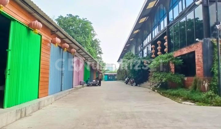 Factory and Building Strategically Located, Ready-to-Use Area in Kapuk, West Jakarta Factory and Building Strategically Located, Ready-to-Use Area in Kapuk, West Jakarta