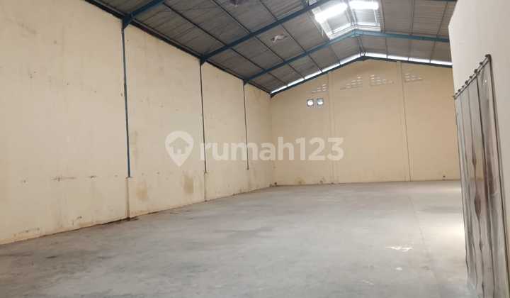 For Sale Spacious Warehouse in Strategic Location at Pergudangan 99 Kosambi, Tangerang
