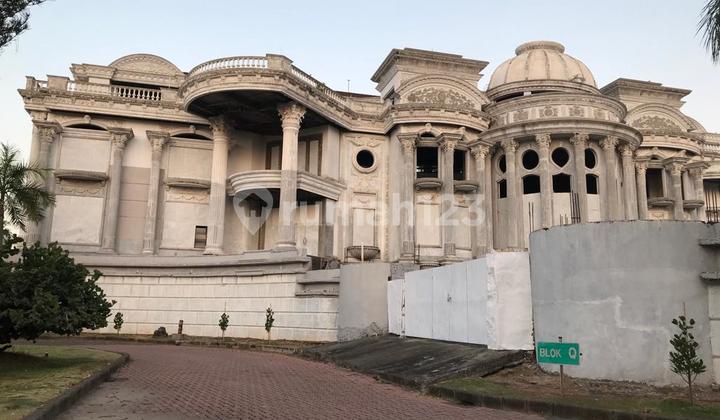 Quick Sale Luxury House at Boulevard Pantai Mutiara North Jakarta