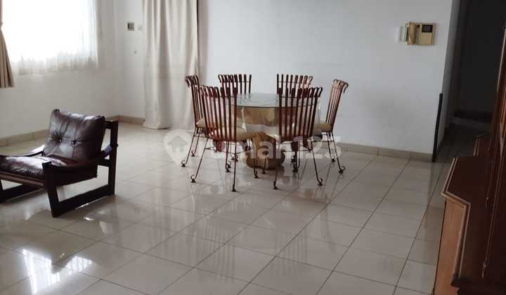Apartemen 2 Kamar Tidur Furnished Bagus
