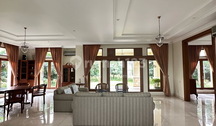 Rumah, 2 Lantai, SHM, di Tanjung Barat, Strategis