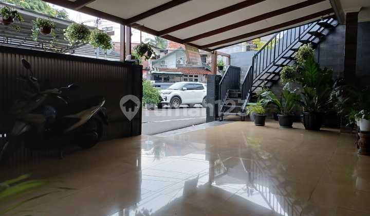 Rumah di Kebayoran Baru Bagus SHM 2
