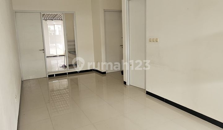 For Rent – Minimalist House in Taman Kopo Indah 5 (TKI 5), Bandung For Rent – Minimalist House in Taman Kopo Indah 5 (TKI 5), Bandung