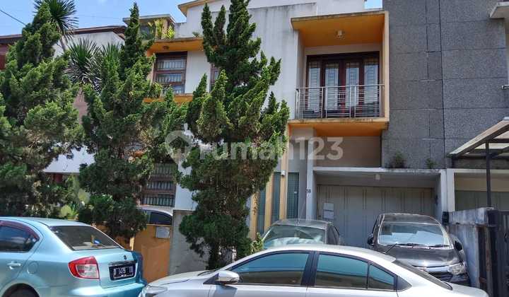 Dijual Cepat Rumah Siap Huni – Taman Kopo Indah 3 Dijual Cepat Rumah Siap Huni – Taman Kopo Indah 3