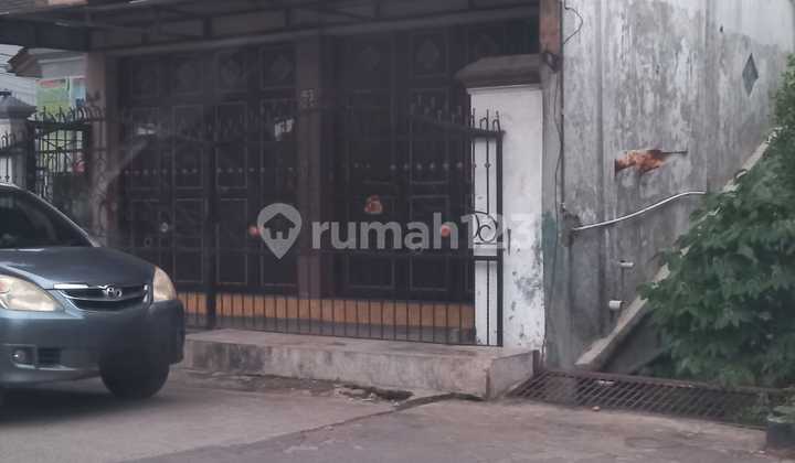 For Rent – Strategic Hook Commercial Space in TKI 3 Bandung