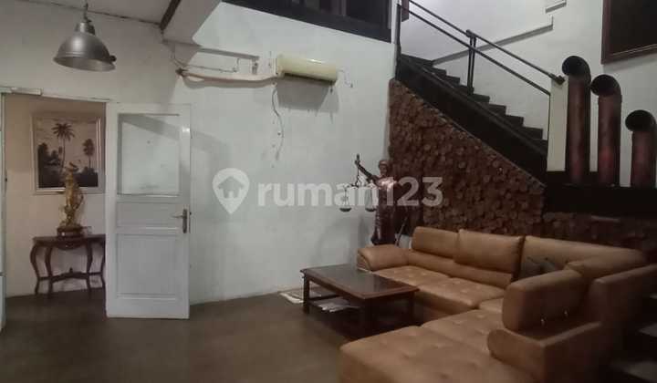 Dijual Rumah 3 Lantai – Lingkar Selatan, Bandung Dijual Rumah 3 Lantai – Lingkar Selatan, Bandung