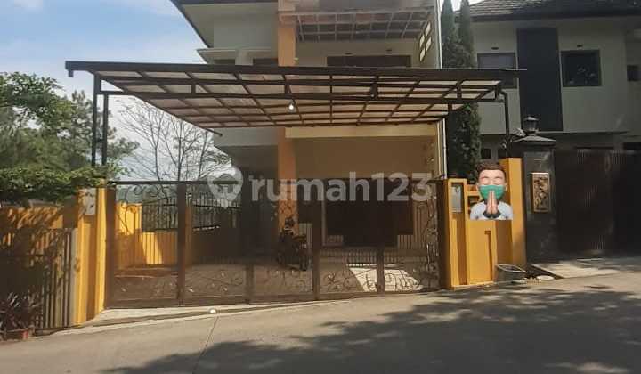 Disewakan - Rumah 2 Lantai di Dago Giri, Bandung