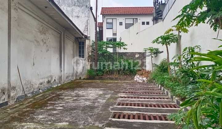 Dijual – Rumah Di Pusat Kota Bandung (area Braga) Dijual – Rumah Di Pusat Kota Bandung (area Braga)