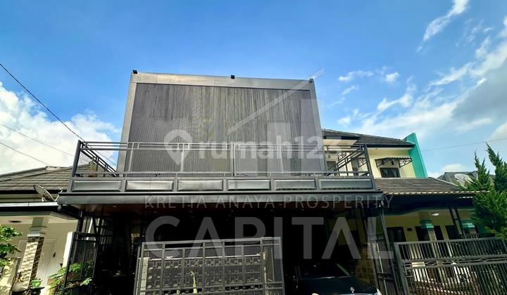 Cool Monochrome Aesthetic Design House in Pancanaka Hill Cimahi