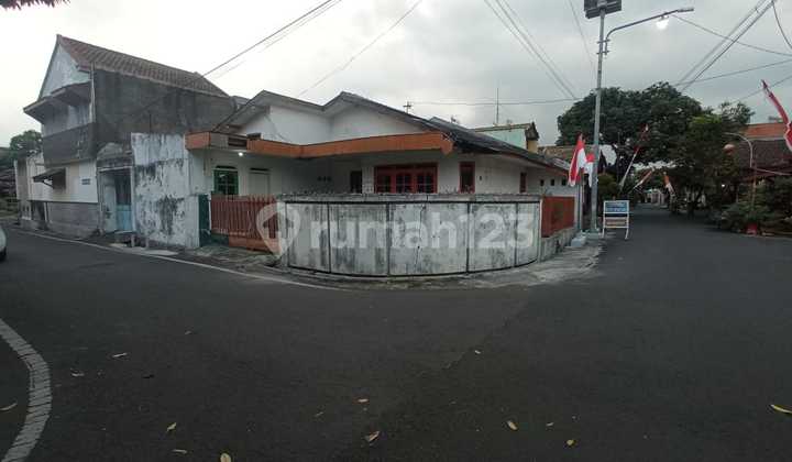 DISEWAKAN RUMAH DI TENGAH PUSAT KEHIDUPAN KOTA MALANG