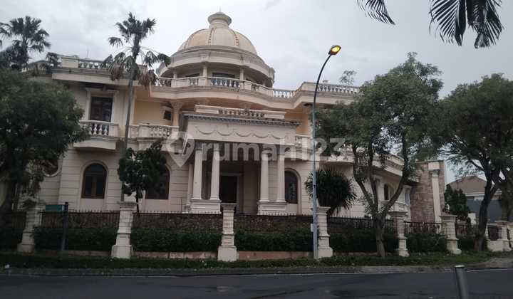 Dijual Cepat Rumah Mewah Classic Modern Lokasi Nol Jalan Utama Raya Golf Citraland Surabaya Barat