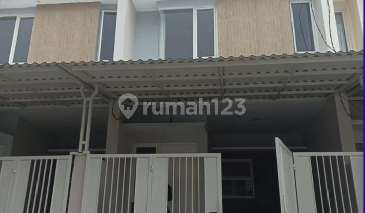 Rumah Bagus 2 Lantai Lokasi Strategis Dekat Merr di Rungkut Surabaya