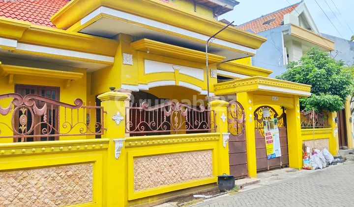 Rumah Classic Siap Huni Lokasi Dekat Kampus Dan Mall Royal