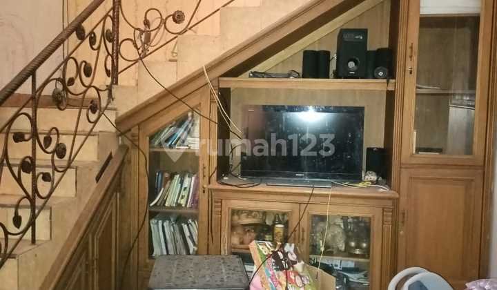 Rumah Classic Siap Huni Lokasi Dekat Kampus Dan Mall Royal 2