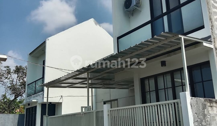 2-Story Ready-to-Live House, 5 Minutes to G Walk 2