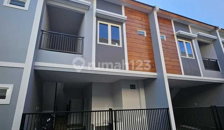 Dijual Cepat Rumah Baru 2 Lantai Modern Minimalis Kutisari Surabaya Selatan Dijual Cepat Rumah Baru 2 Lantai Modern Minimalis Kutisari Surabaya Selatan