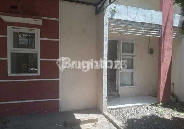 House at The Platinum Regency, Jl. Ideal III Block U No. 10, Lengkong, Mojoanyar, Mojokerto, East Java, Indonesia, 61364, Mojokerto HGB 2