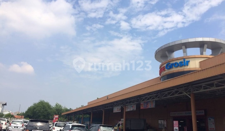 Gayamsari Majapahit House, Bangkong, 28m Wide Frontage. 1