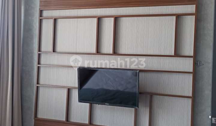 Rumah Cantik Nego Depan Danau Fullfurnished  2