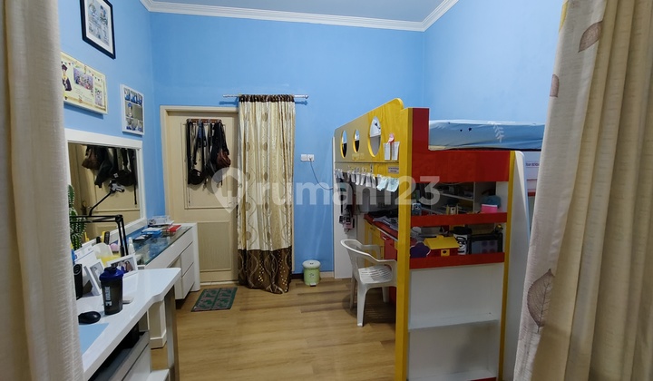 Ready-to-Use 2-Story Commercial Building Near Pekojan Bubakan Mataram, Already High. 1