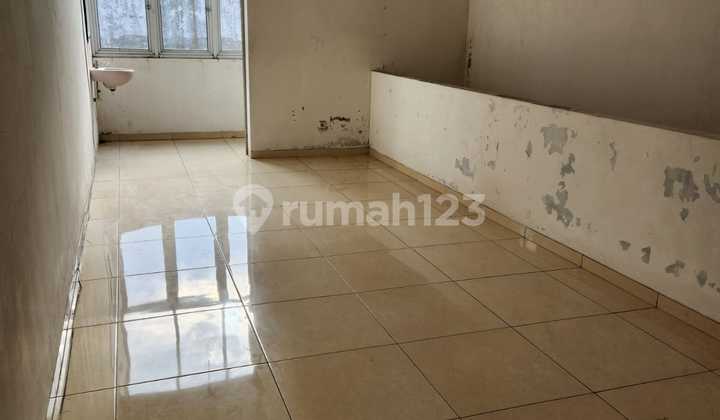 Jagalan Kimangunsarkoro Shop House, Brumbungan, City Center