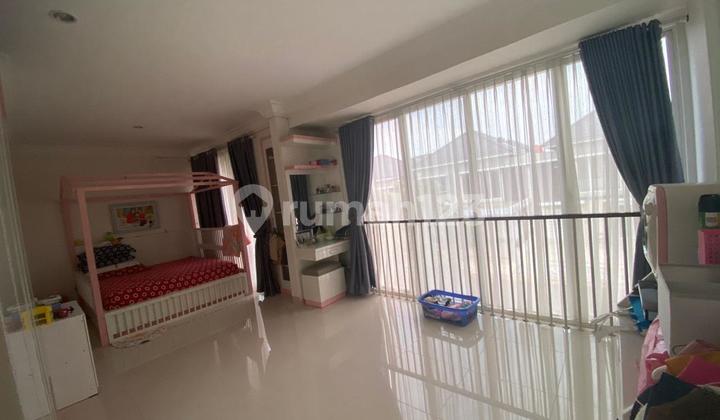 Rumah Mewah Kamar Utama Sudah Diperbesar 1