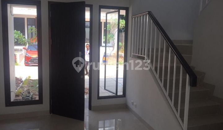 For Sale Ready-to-Occupy Flood-Free Affordable House with SHM at The Villas Serpong Housing Estate 2